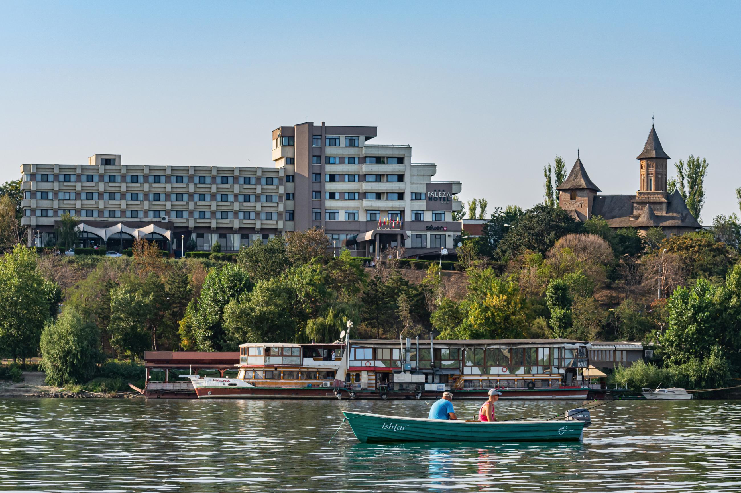 Faleza Hotel by Vega Galac Kültér fotó