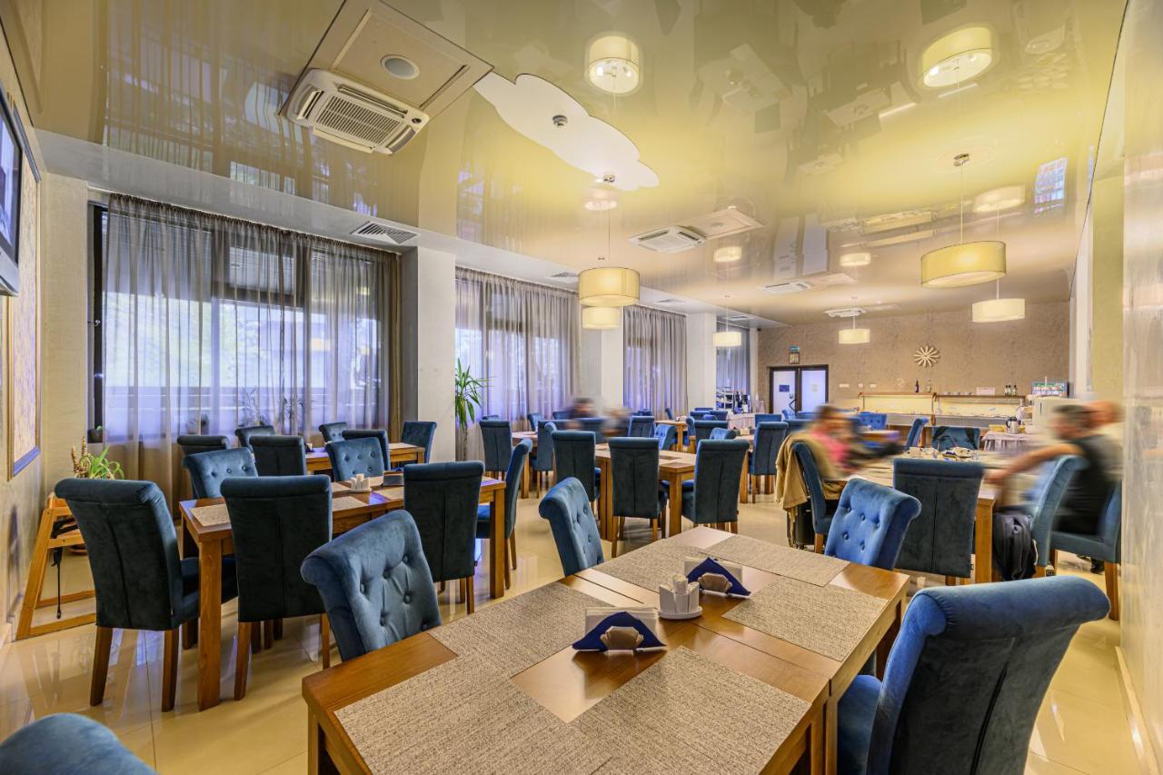 Faleza Hotel by Vega Galac Kültér fotó