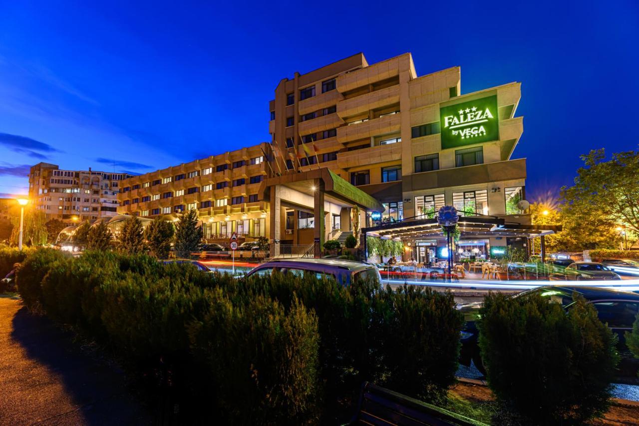 Faleza Hotel by Vega Galac Kültér fotó
