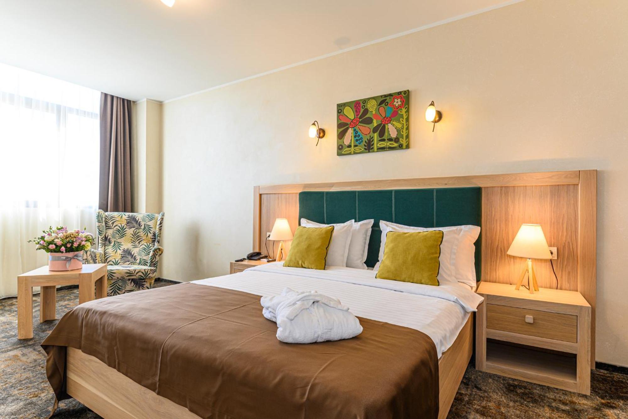 Faleza Hotel by Vega Galac Kültér fotó