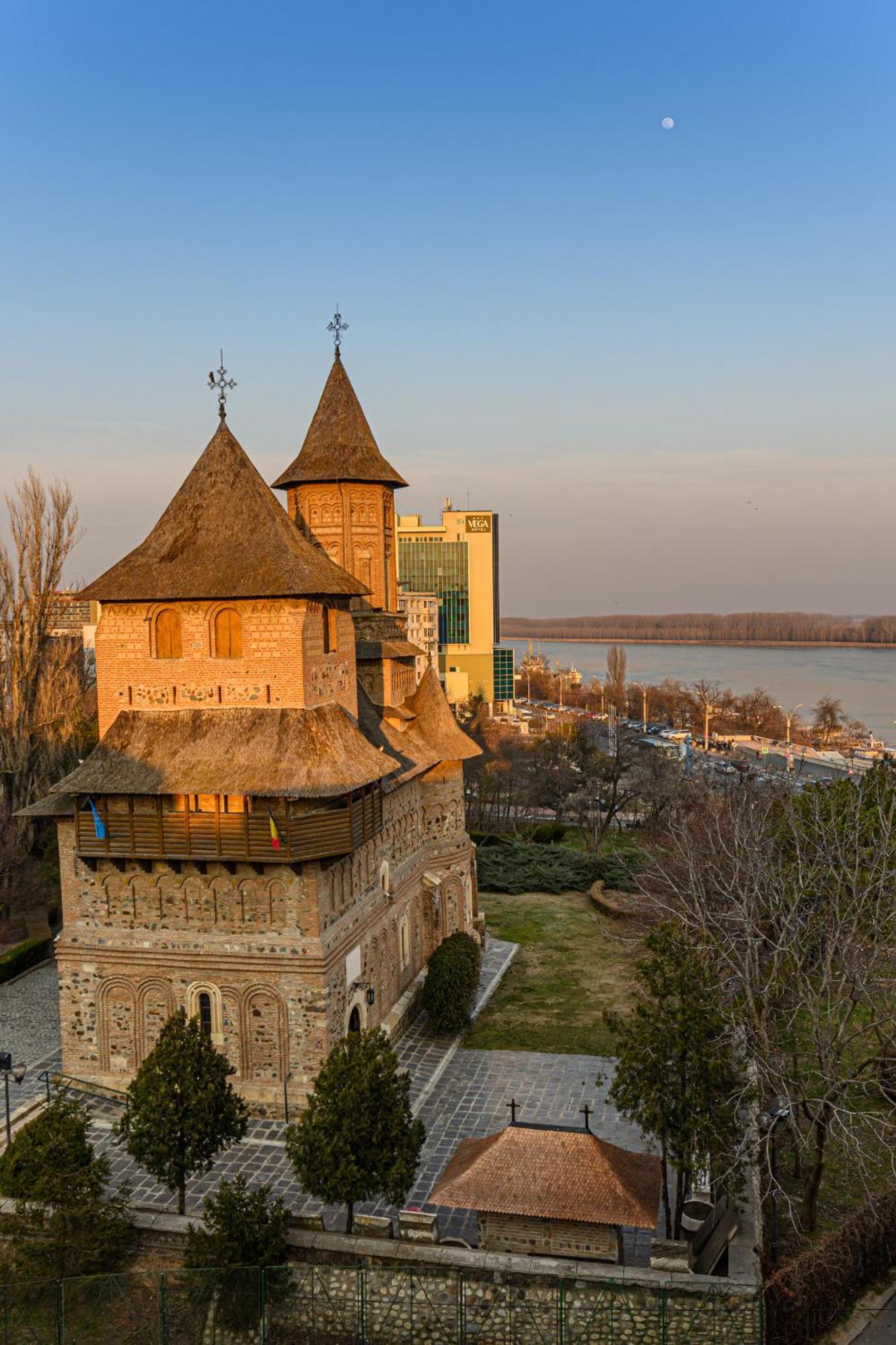 Faleza Hotel by Vega Galac Kültér fotó